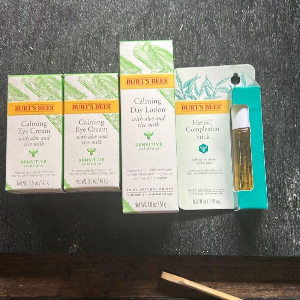 Burt’s Bees sensitive solutions bundle (4)￼
